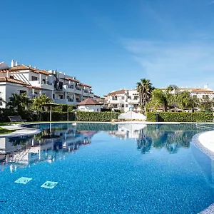 Apartamento Familiar Muy Soleado Cerca De La Playa Y Parking Incluido, Chiclana de la Frontera